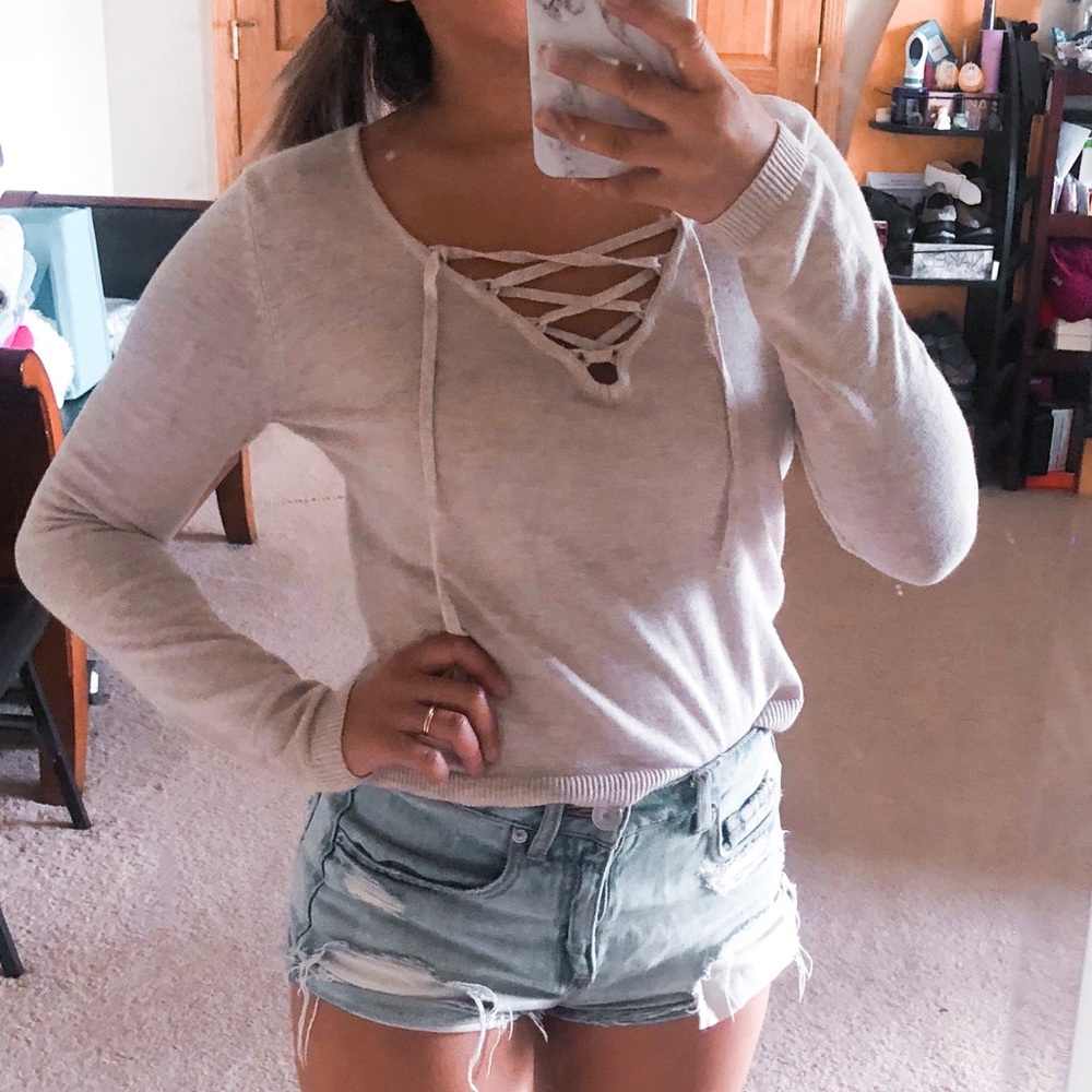 Lace up long sleeve